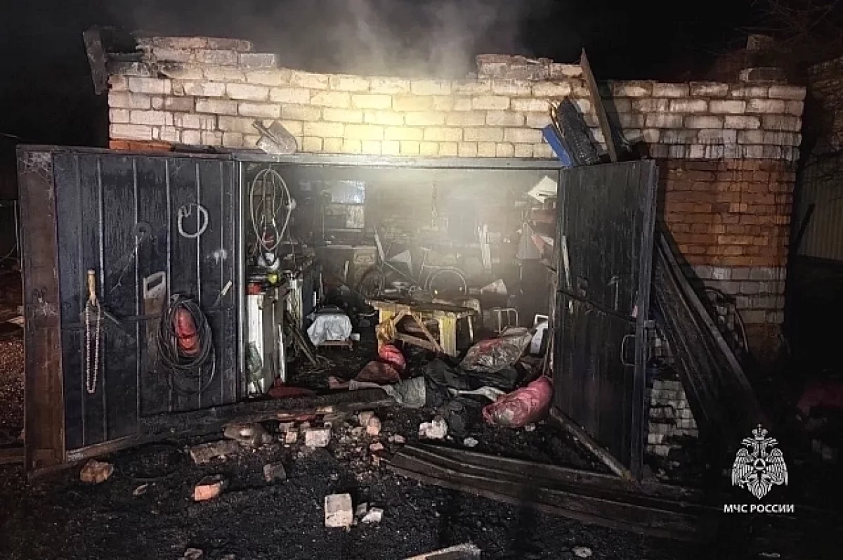 В Башкирии при пожаре в гараже погиб мужчина