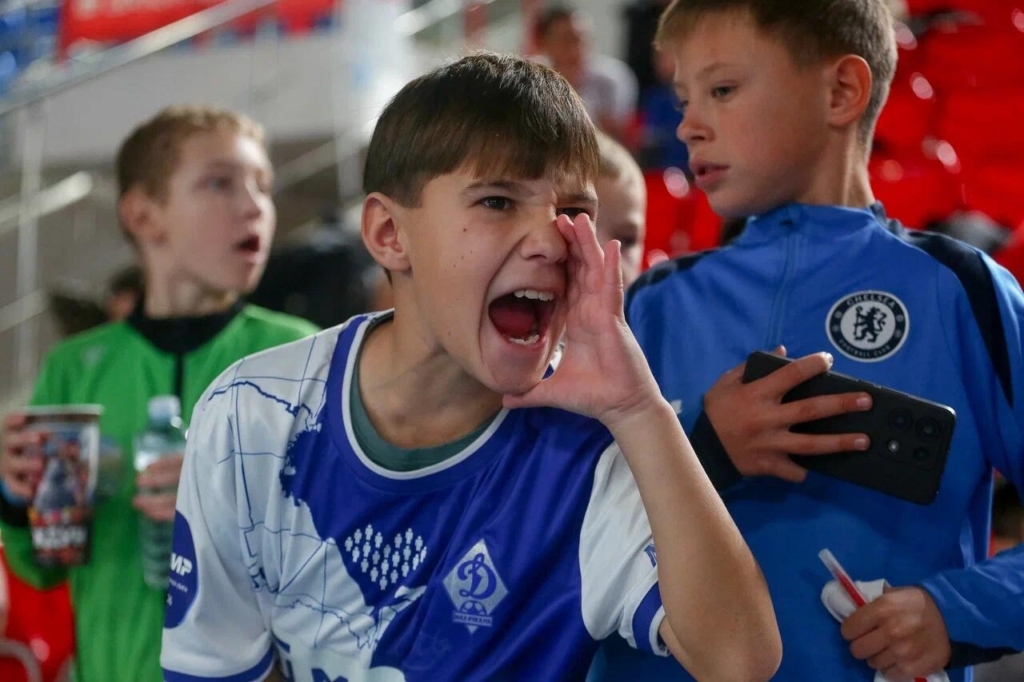 В Астрахани состоялся турнир «Кубок друзей Кротова» с участием известных футболистов