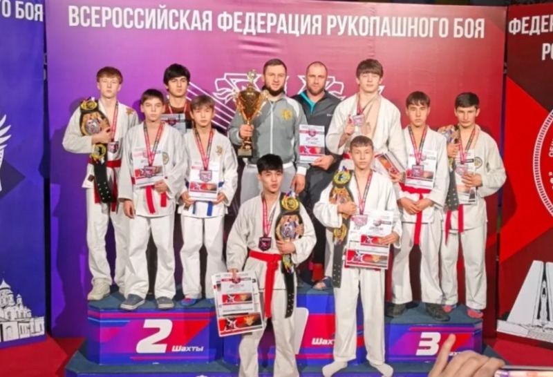 Астраханские рукопашники блеснули в Шахтах