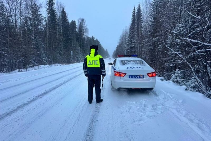 На трассе Пермь — Екатеринбург из-за ДТП и снегопада образовалась масштабная пробка