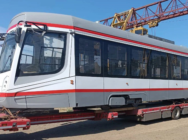 В Краснодар доставили два последних трамвая 2025 года