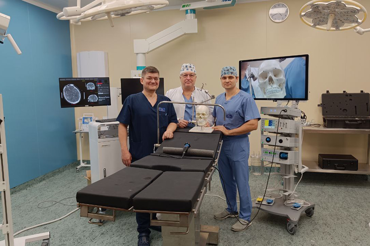 В калининградскую БСМП поступил нейроэндоскопический комплекс