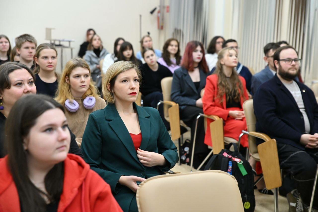 В Мурманске прошла спикер-сессия «Территория добрых дел»