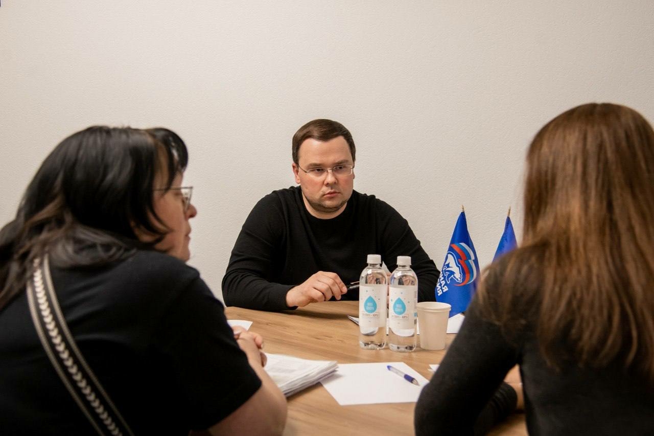 Лебедев встретился с мурманчанами в приемной Председателя Партии «Единая Россия»