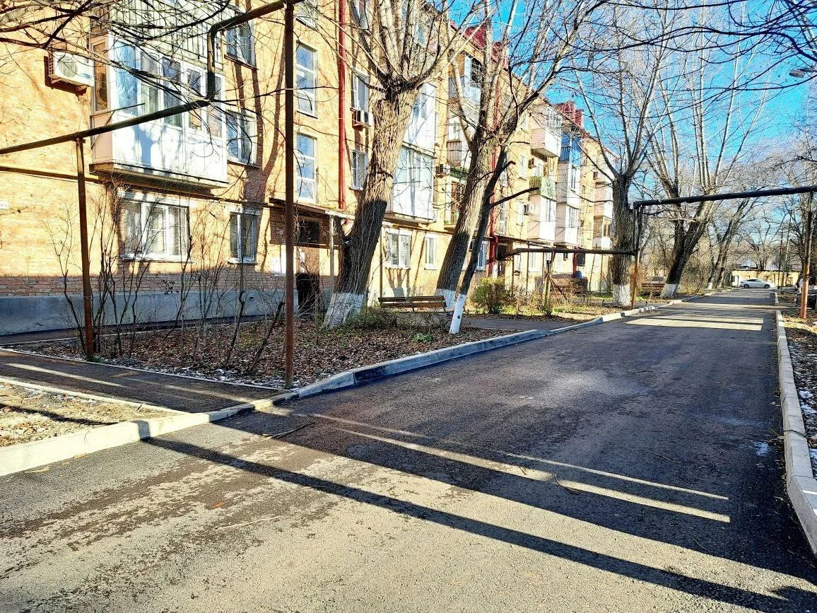В Минеральных Водах благоустроили дворы многоквартирных домов за 12 млн рублей