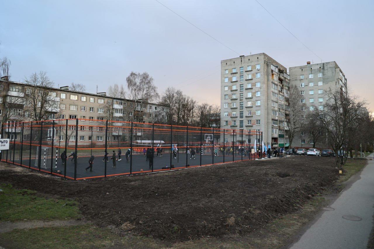 В Калининграде открыли спортивную площадку на улице Гайдара