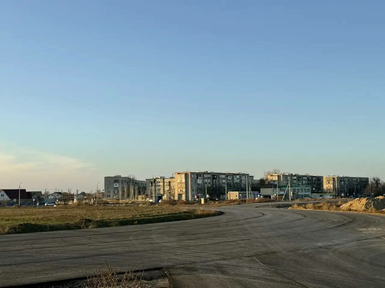 Игорь Бабушкин: на Восточном обходе Астрахани уложили первый слой асфальта