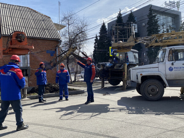 Во Владикавказе подготовили к зиме более 420 трансформаторных подстанций