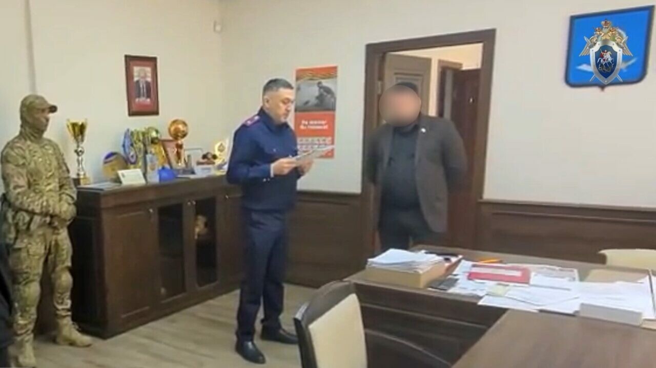 В Астраханской области расследуют махинации с деньгами при ремонте сетей