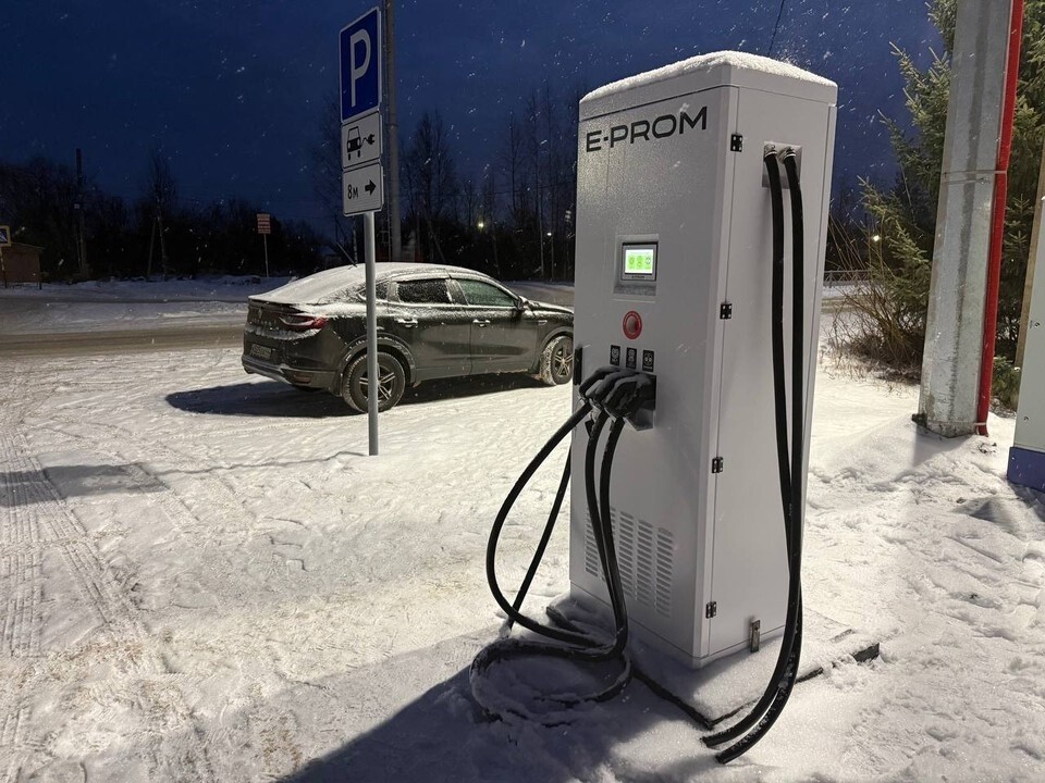 В Костромской области заработали четыре новые станции для зарядки электромобилей