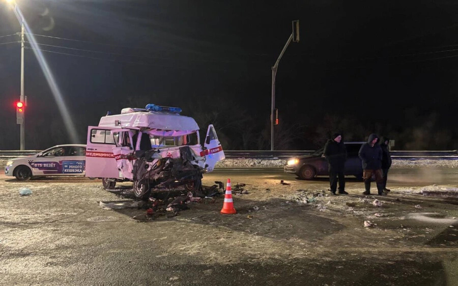 На трассе Тюмень — Омск столкнулись скорая и грузовик, есть жертвы