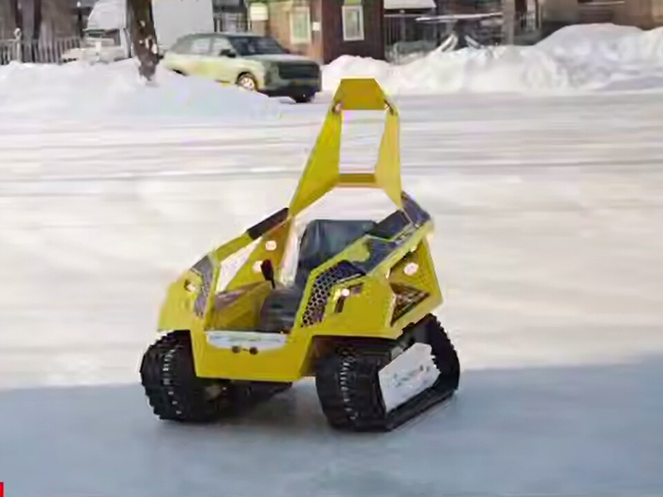 В Щелкове испытали роботов для уборки снега в городском парке