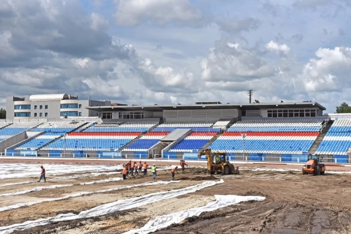 Губернатор Ярославской области обсудил реконструкцию стадиона «Шинник» с банкирами