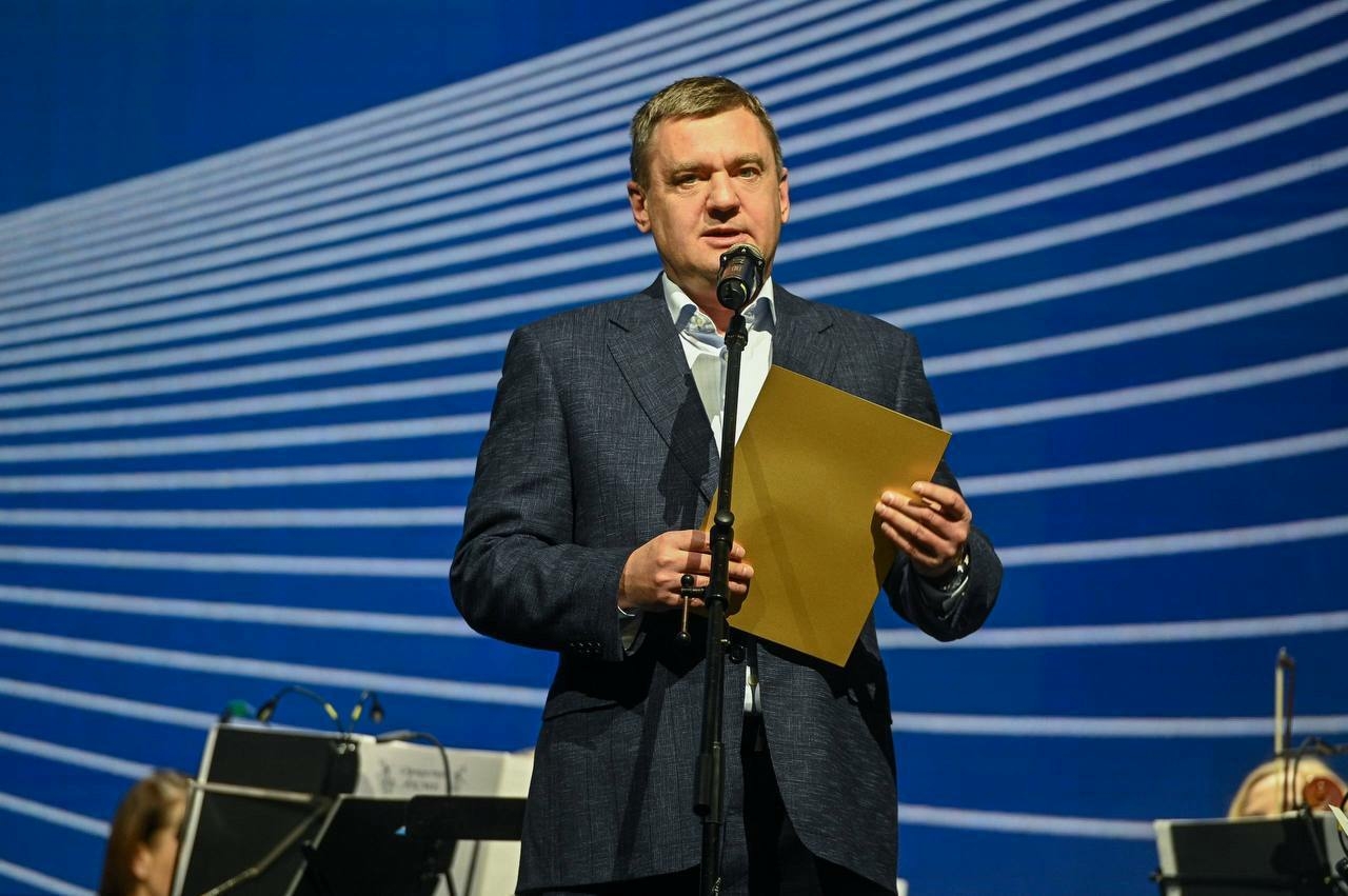 Поляков рассказал о планах открыть 11 новых заводов в Петербурге в 2026 году