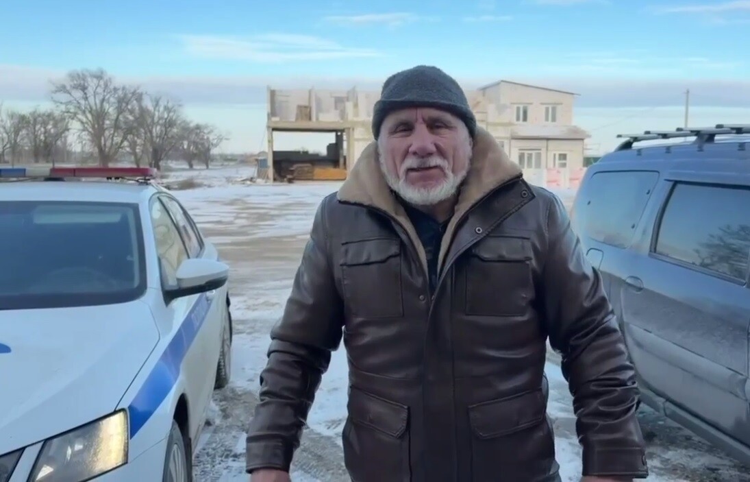 Семья из Астрахани поблагодарила калмыцких инспекторов за помощь