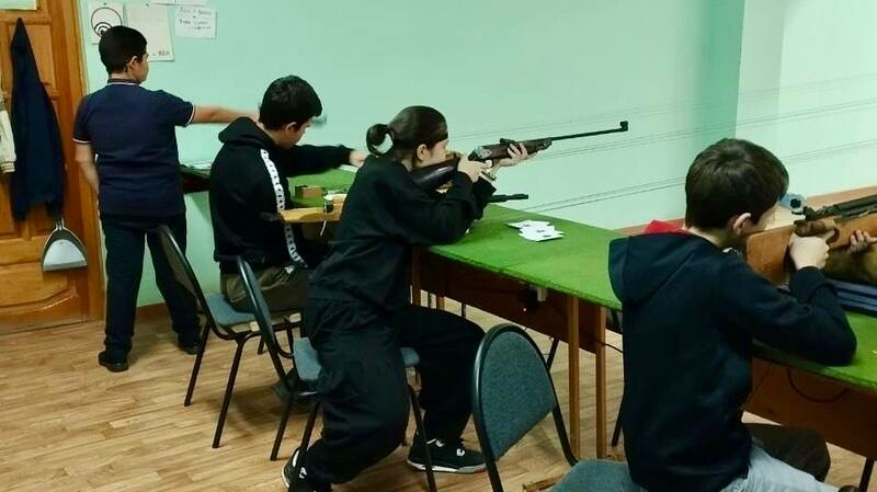 В Камызяке прошли соревнования по стрельбе среди школьников