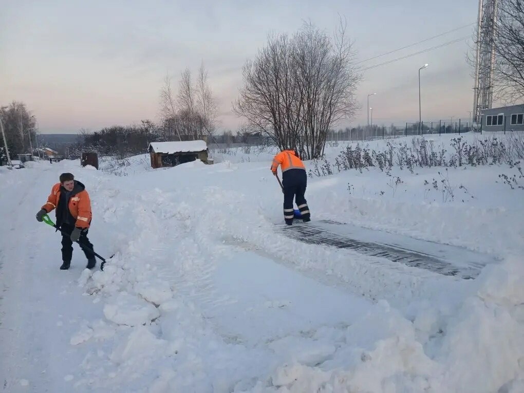 В Калуге за праздники 69 бизнесменов получили предупреждения за неубранный снег