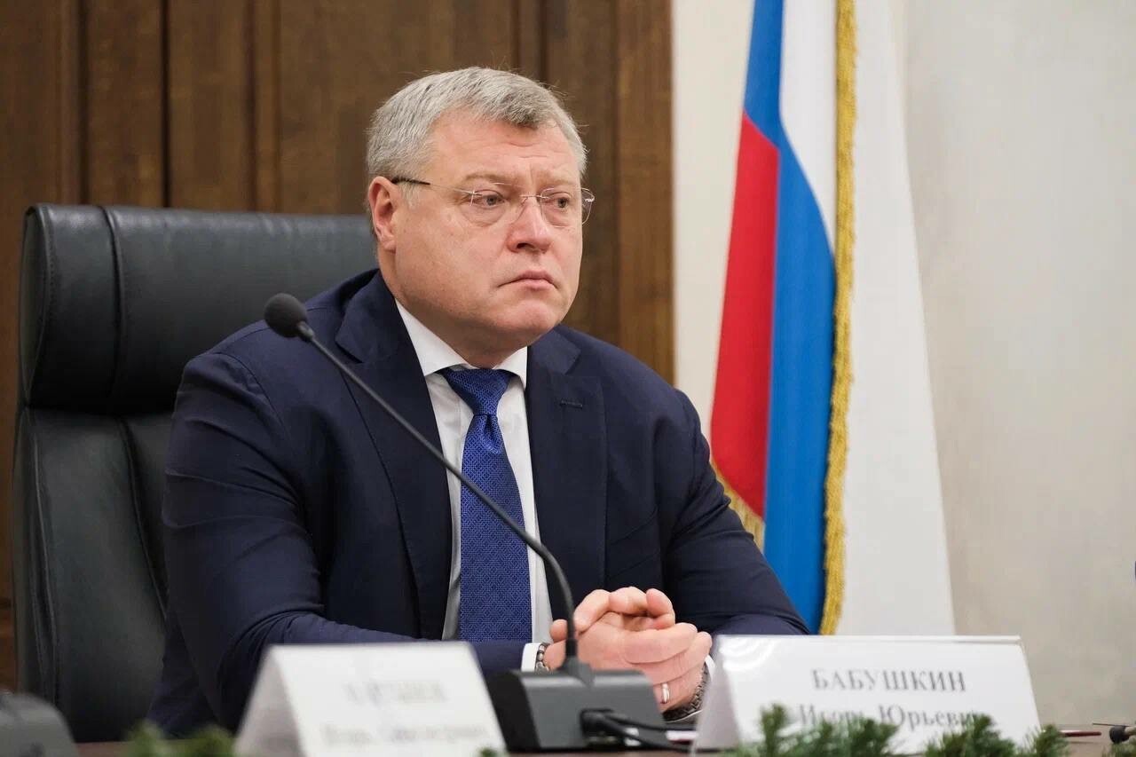 Игорь Бабушкин поздравил работников прокуратуры Астраханской области