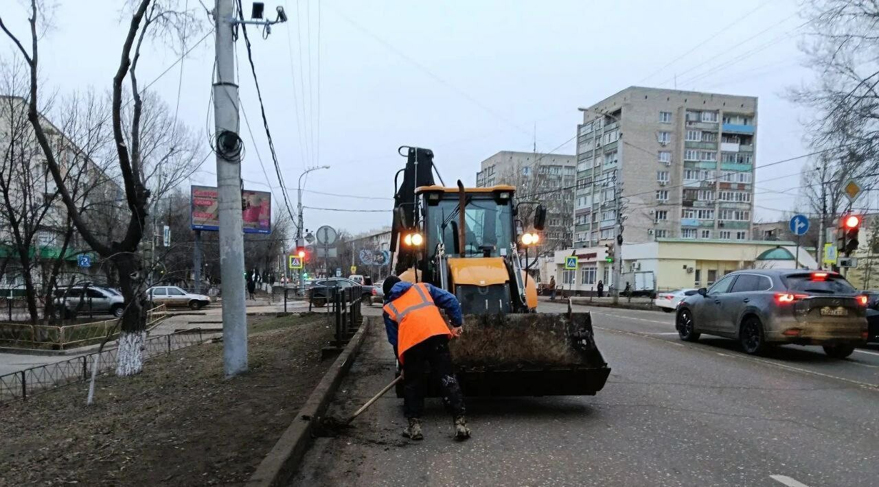 Мэр Астрахани поблагодарил работников городских служб за труд в праздничные дни