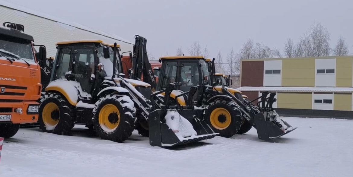 В Тюменской области в муниципалитеты доставят новую коммунальную технику