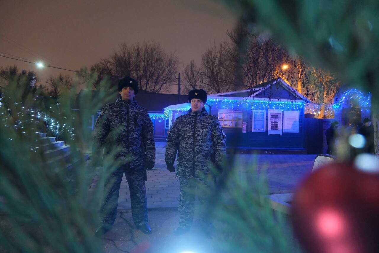Росгвардейцы обеспечили в Астрахани порядок у храмов во время богослужений
