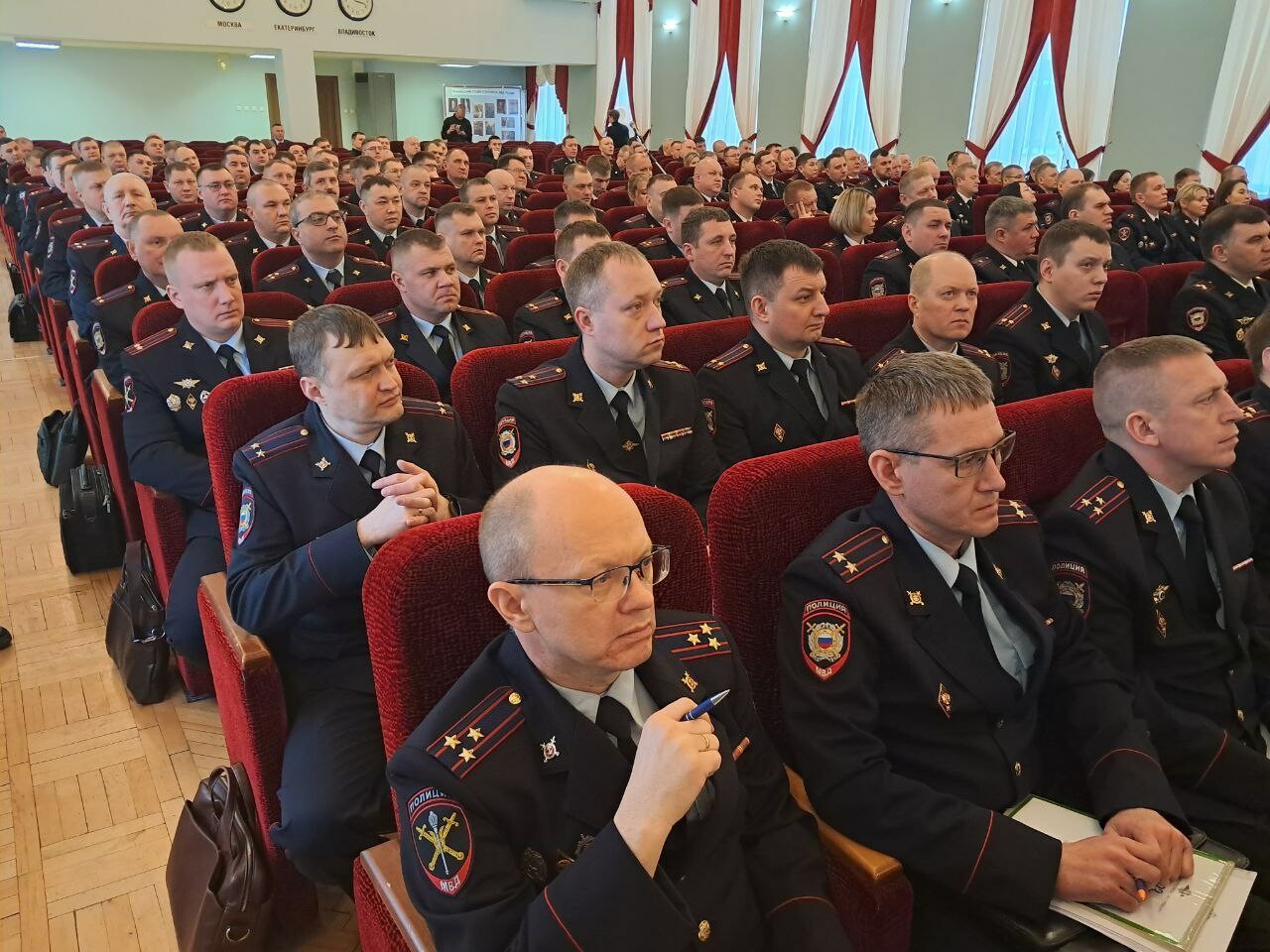 В МВД раскрыли демографическую картину Свердловской области