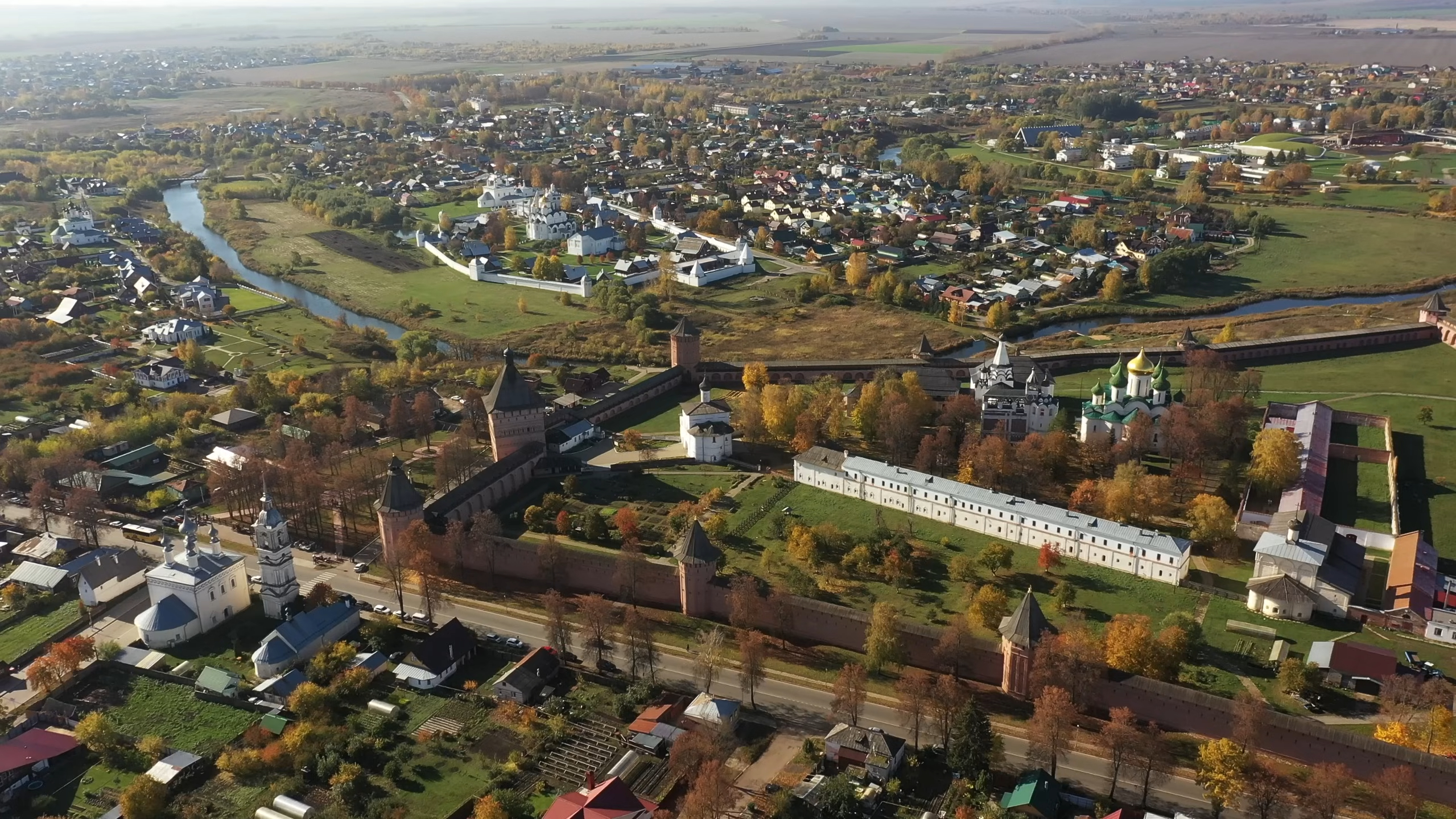 «Это не город, а декорация»: блогерша раскритиковала излюбленное туристами место