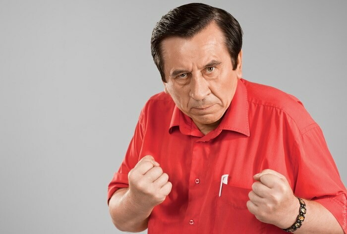 Актер Пермяков из рекламы пирамиды МММ рискует полностью ослепнуть