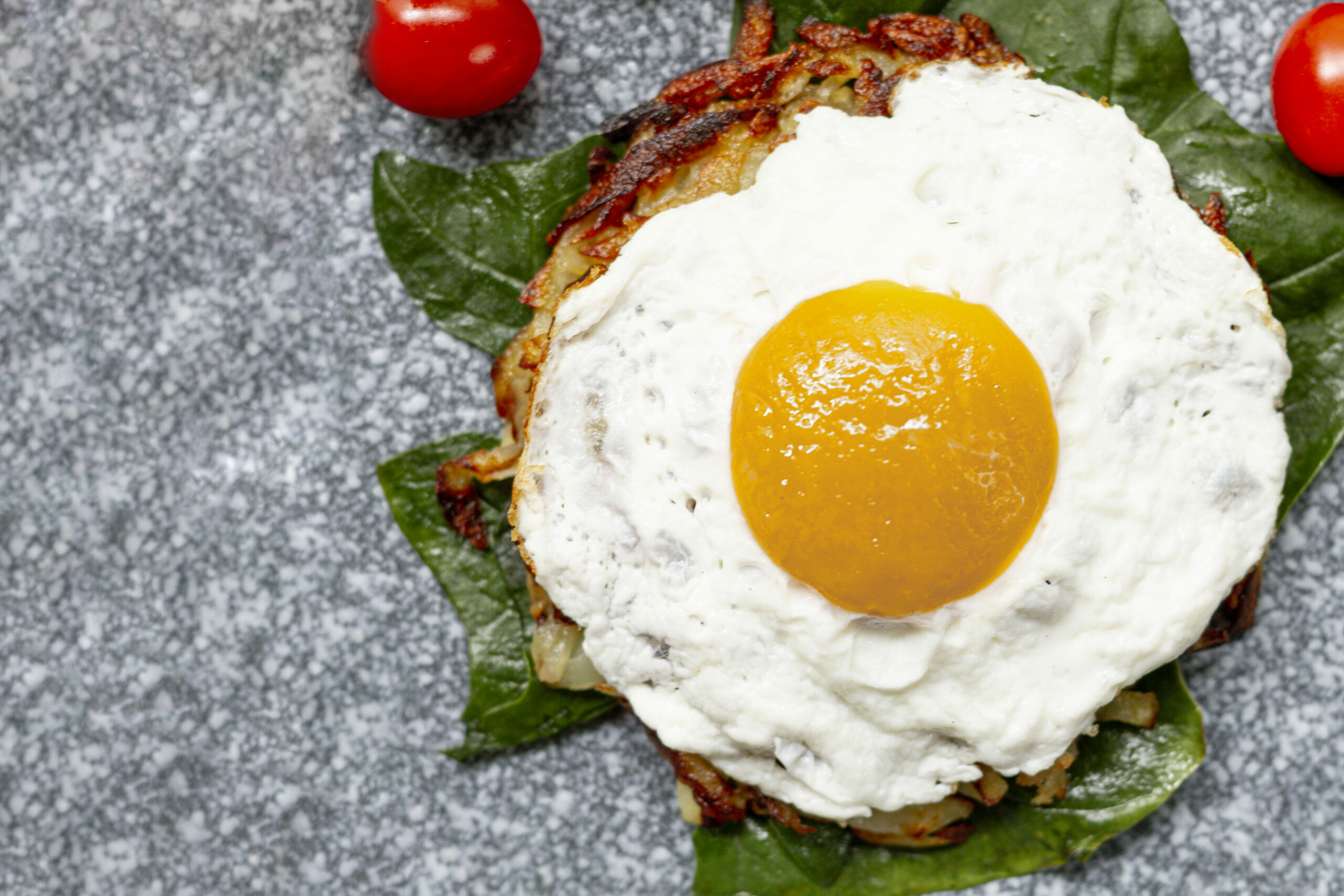 Гастроэнтеролог рассказала, почему нельзя есть яичницу на завтрак