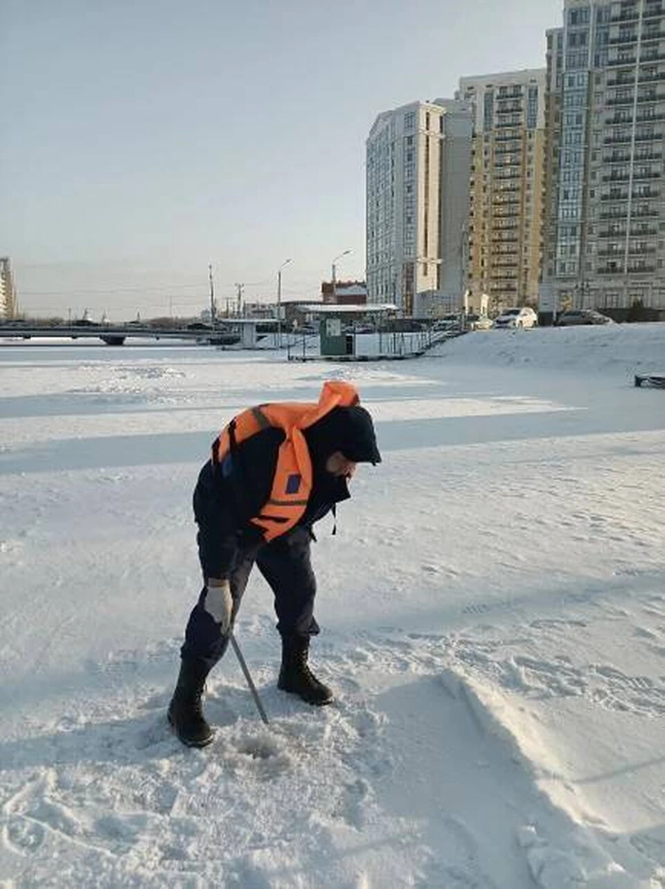 В Астрахани запретили массовый выход на лед