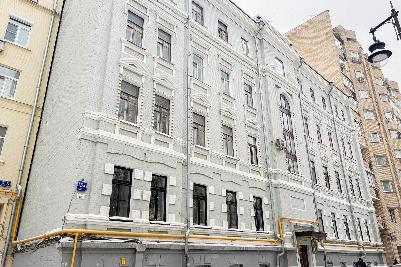 В Москве отреставрировали фасады восьми домов с ризалитами