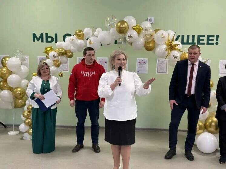 Школа 50-х годов в Сольцах открылась после капитального ремонта