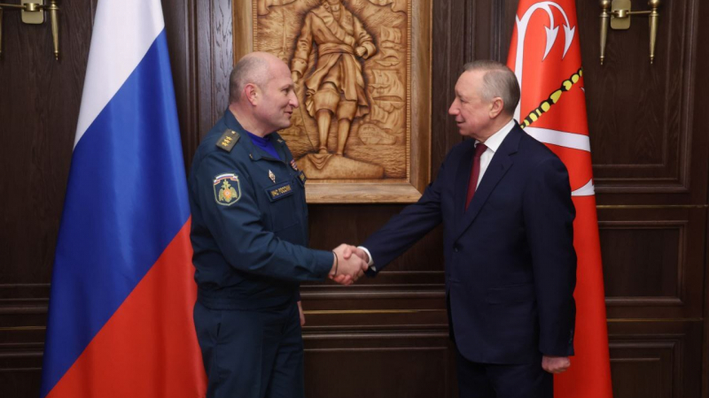 Беглов и Куренков договорились усиливать пожарно-спасательные подразделения Петербурга