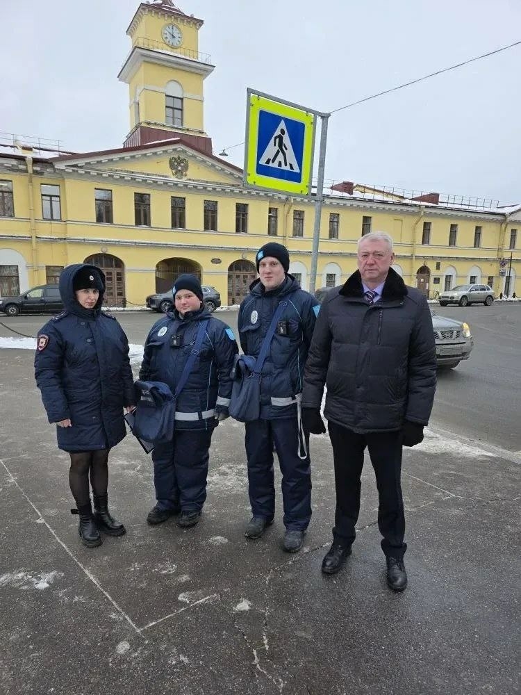 В Колпинском районе прошел рейд, в котором выявляли безбилетников
