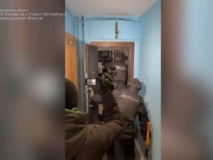 Банда вымогателей из Петербурга хранила 10 кг наркотиков