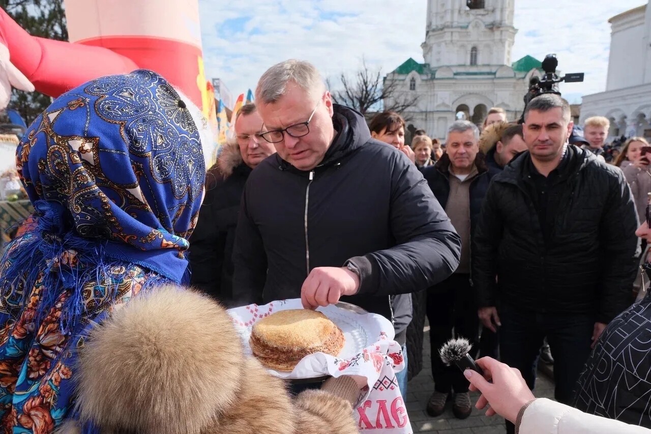В Астраханском кремле с размахом отметили Масленицу
