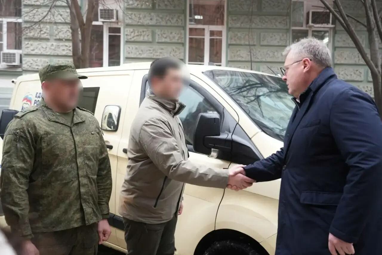 Игорь Бабушкин передал на СВО инкассаторские автомобили 