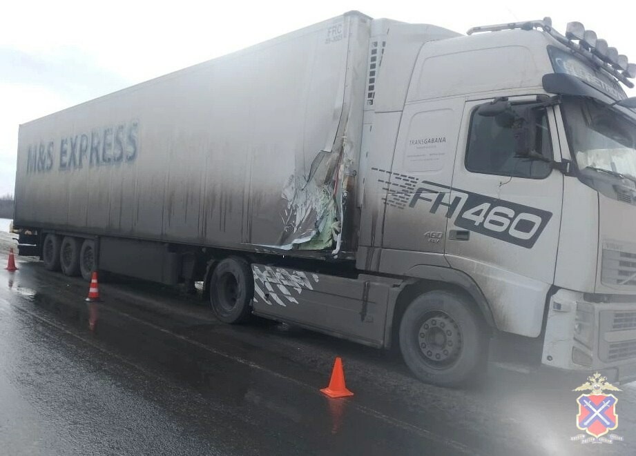 Смертельное ДТП произошло на трассе Р-22 в Новоаннинском районе под Волгоградом