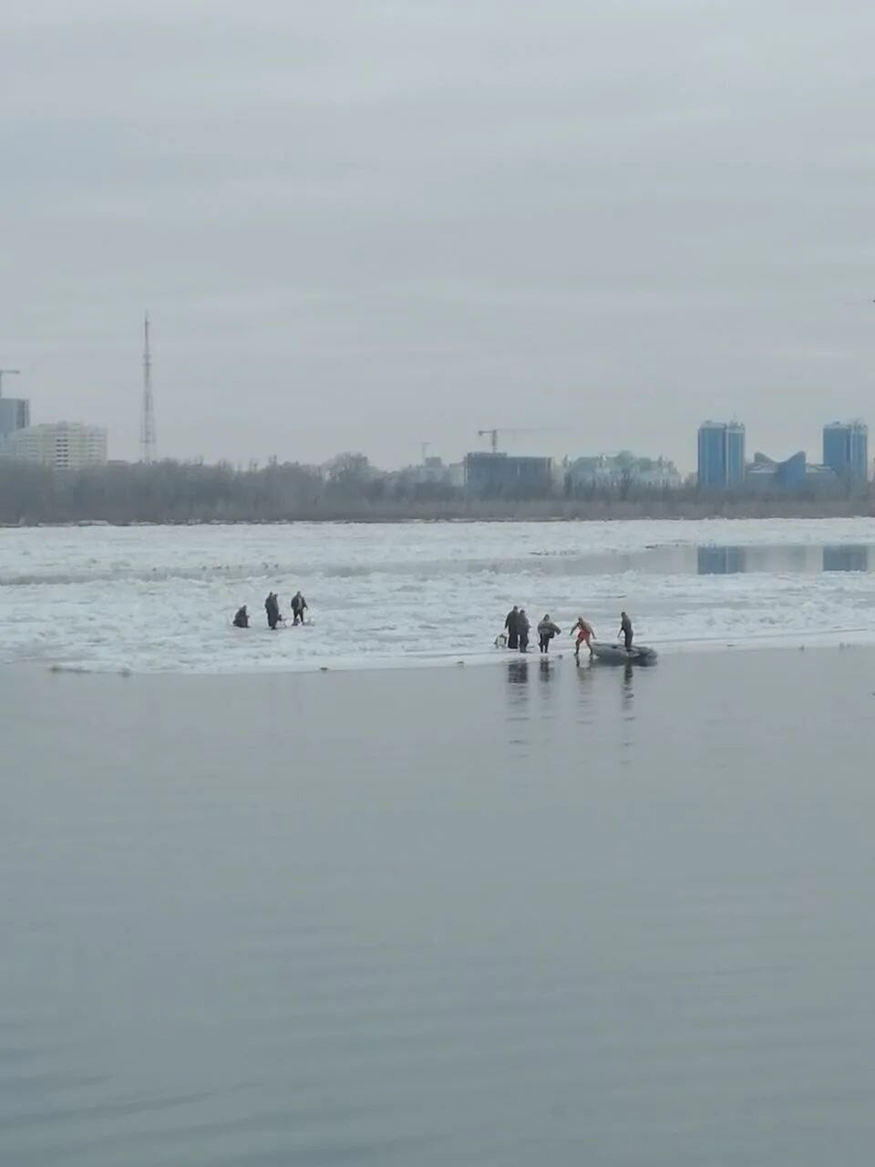 Астраханским рыбакам рассказали о ситуации на реках региона