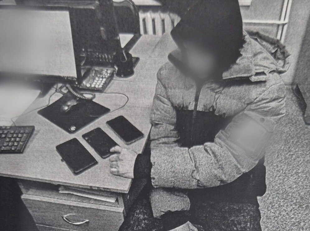 Астраханец тайно перевел с карты матери более 250 тысяч рублей