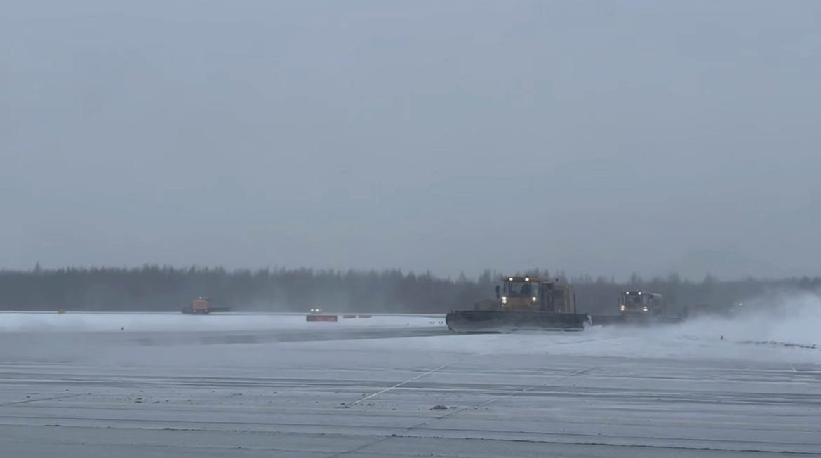 В Санкт-Петербурге все транспортные службы перевели в режим повышенной готовности
