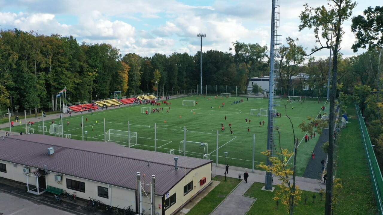 В Калининграде на стадионе «Пионер» заменят покрытие