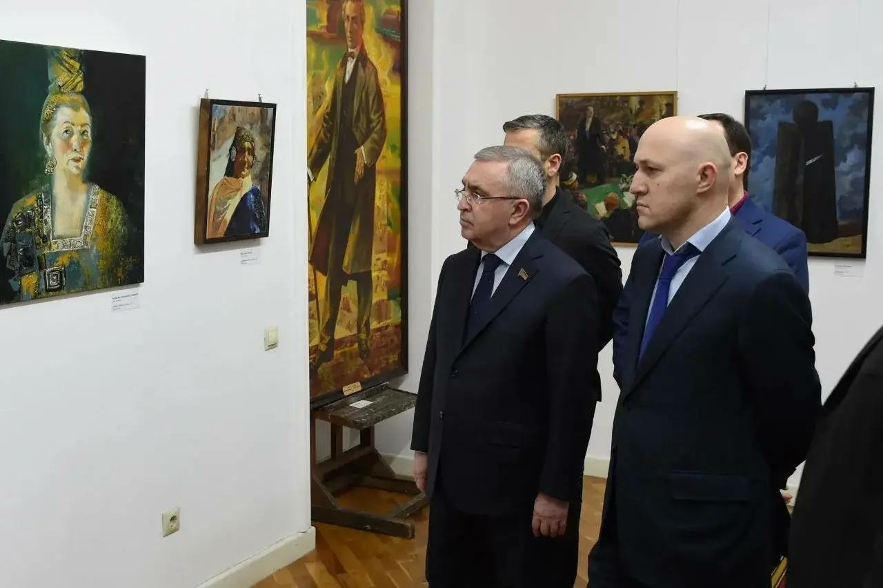 В Махачкале открылась выставка, посвященная Году единства народов России