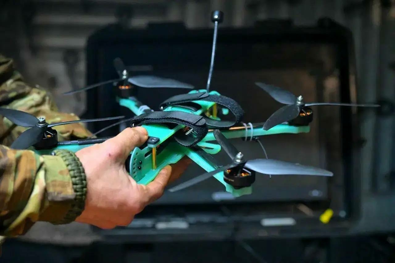 Над Астраханской областью ночью уничтожили беспилотник