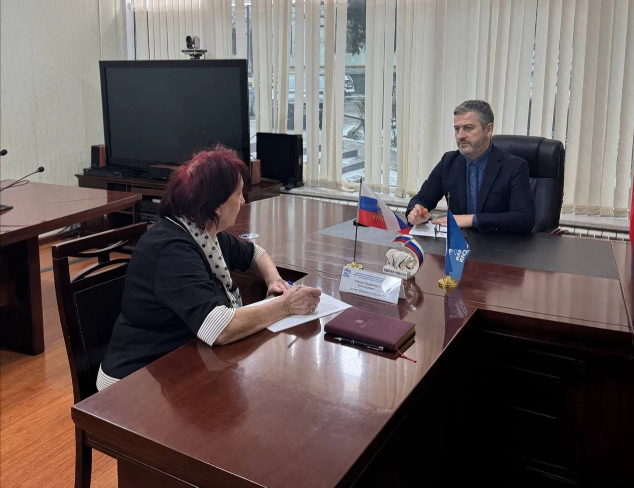 В Махачкале прошел прием граждан с участием депутата и главврача