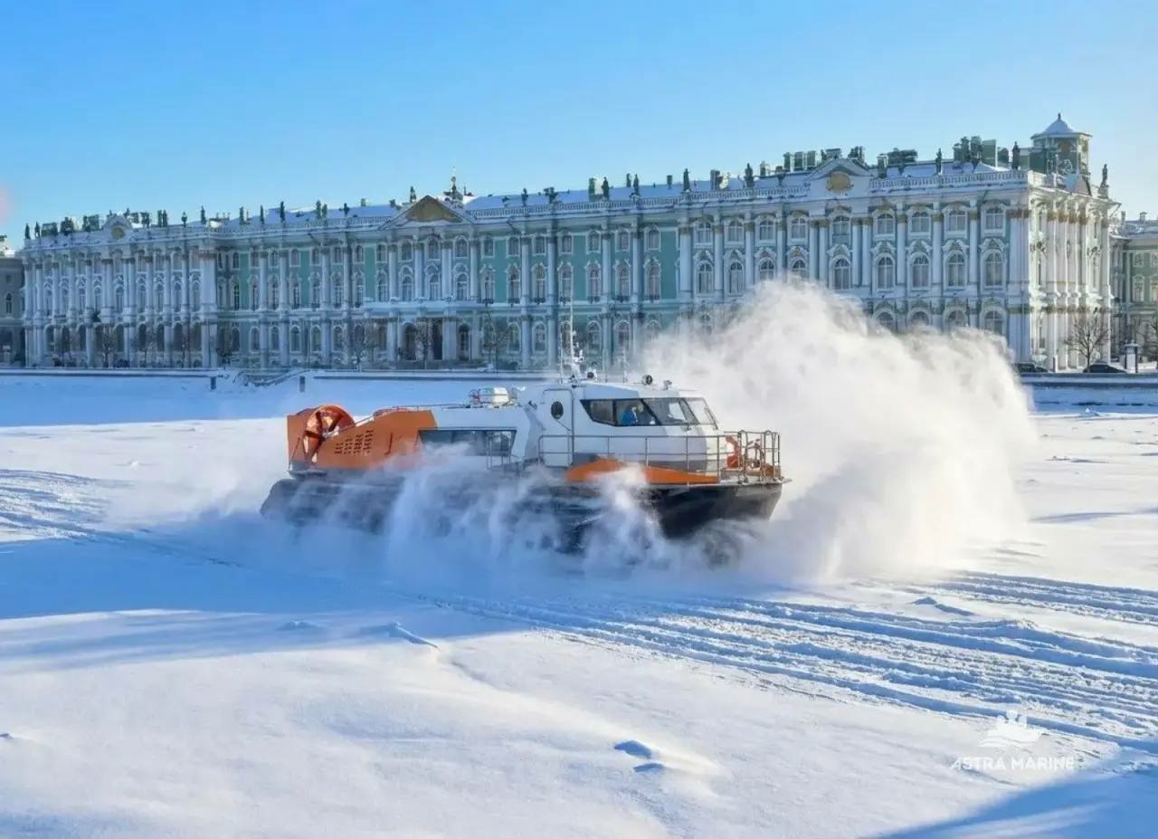 В Петербурге подвели предварительные итоги первой зимней навигации
