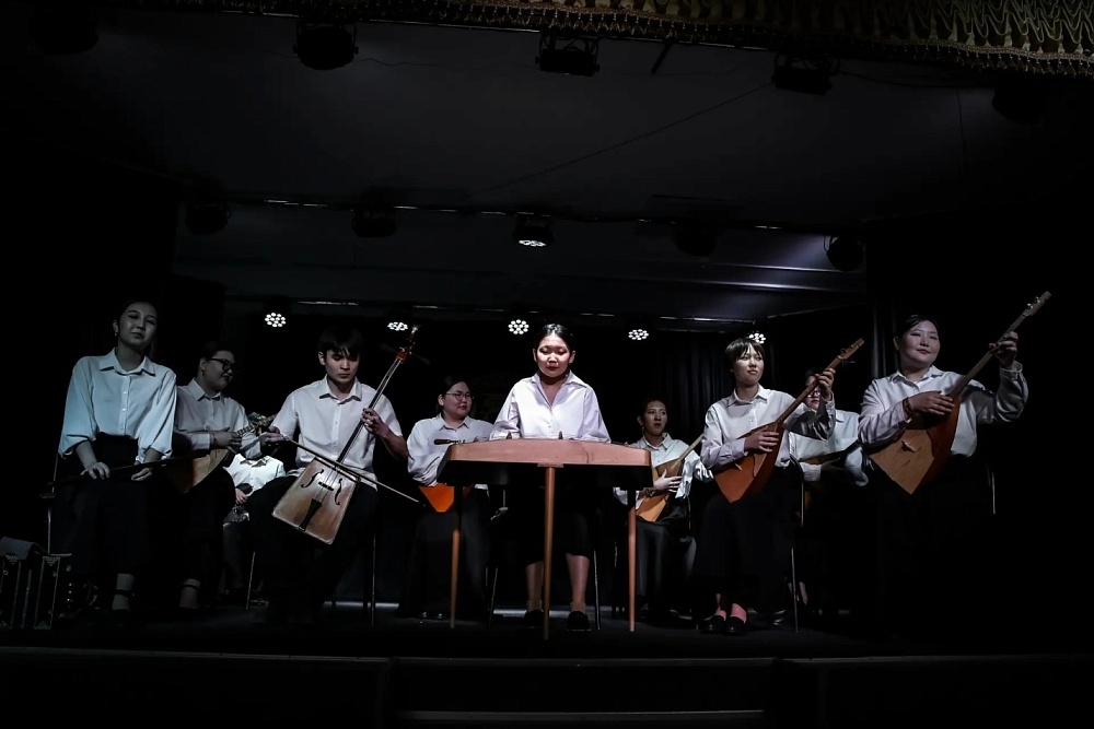 В Астрахани выбрали лучших исполнителей на национальных инструментах