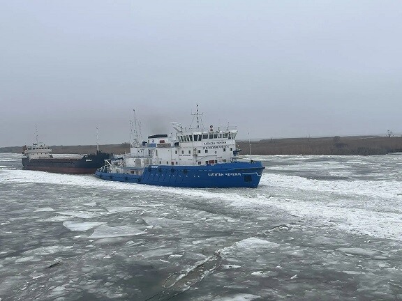 В портах Астрахань и Оля завершилась ледокольная проводка