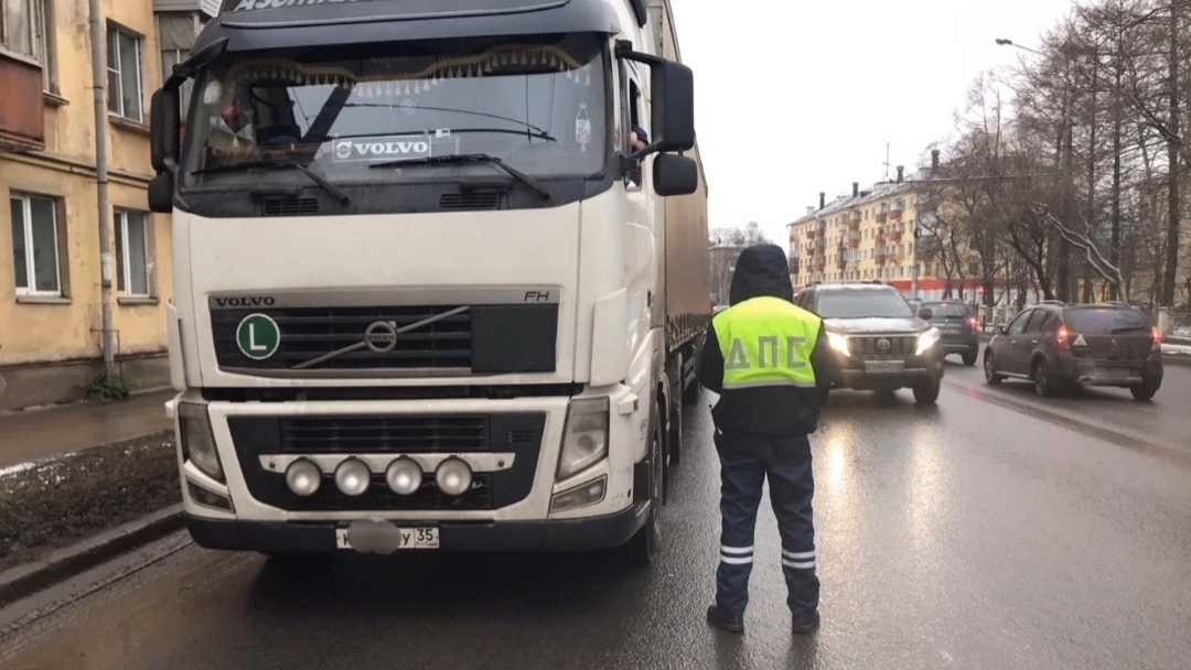 На дорогах Вологды введут весенние ограничения для тяжелого транспорта