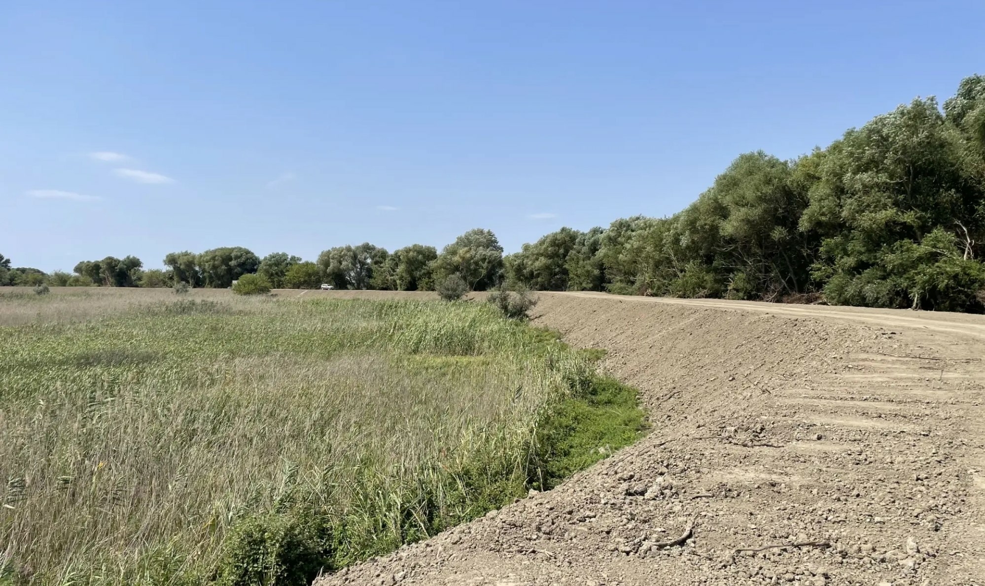 В Дагестане отремонтировали три участка защитных валов на реке Терек